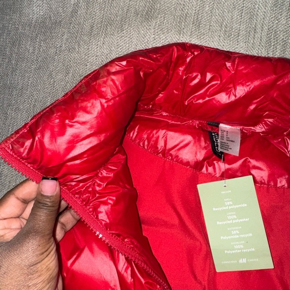 Red puffer vest - Picture 3 of 5